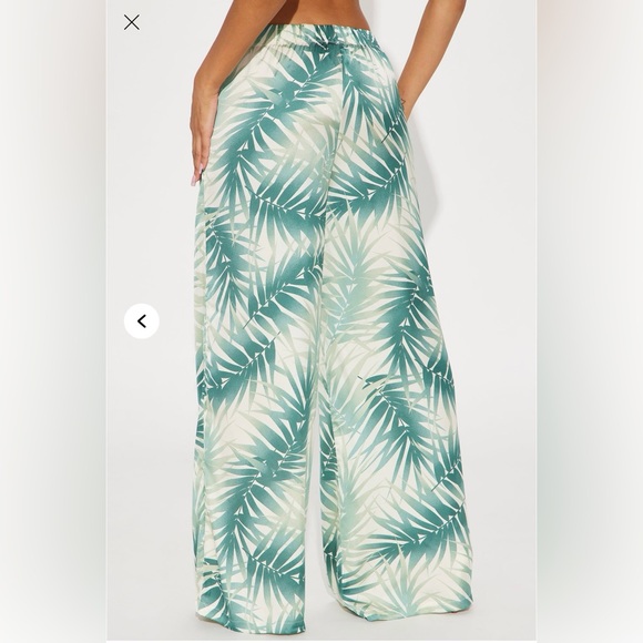 (NWT) Fashion Nova women’s Feeling Breezy Printed Wide Leg Pant. Size Large. - Picture 2 of 8